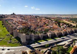Kasztília és León látnivalók - Avila