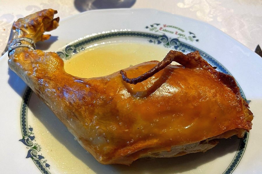 Cochinillo asado sült malac