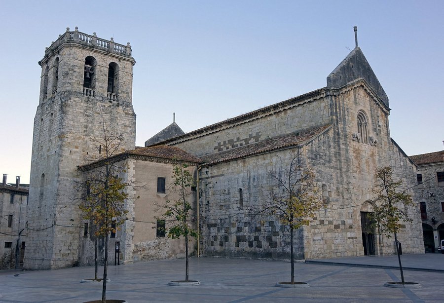 Monestir de Sant Pere de Besalú
