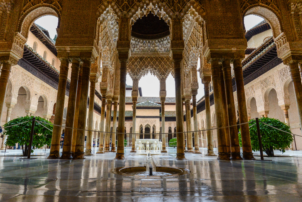 alhambra granada nasrid palota