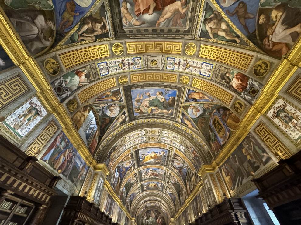 San Lorenzo de El Escorial kolostor könyvtára - San Lorenzo de El Escorial látnivalók