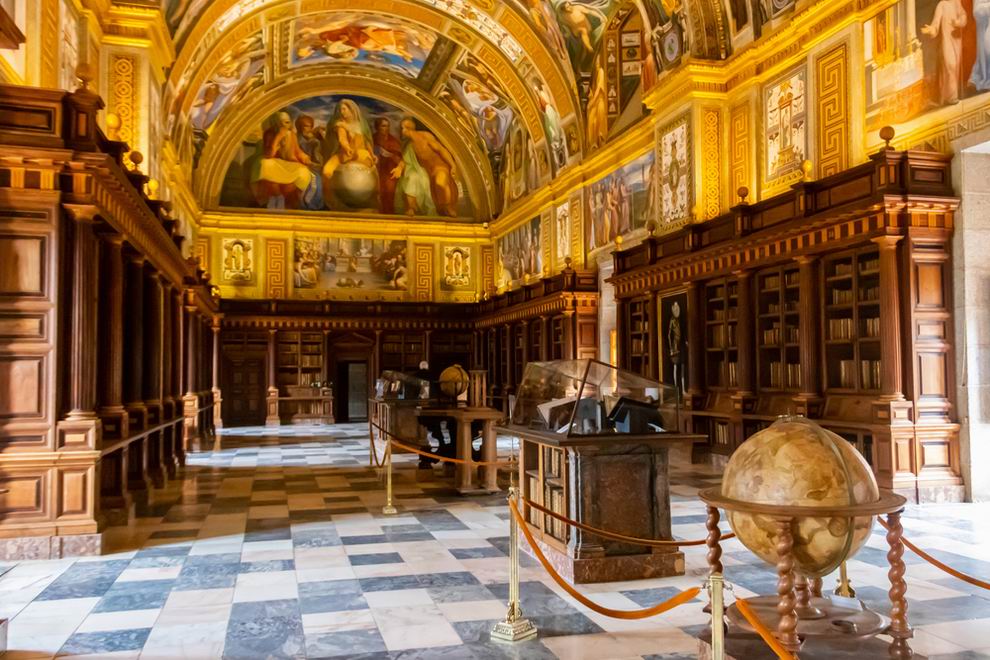San Lorenzo de El Escorial kolostor könyvtára - San Lorenzo de El Escorial látnivalók